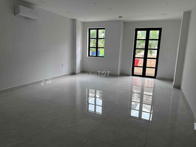 cho thuê nguyên sàn lầu 2 và nguyên sàn lầu 3 có 4phòng giá 20triệu