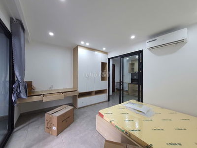 Căn hộ 1 phòng ngủ, mới sạch sẽ, full nội thất cao cấp
