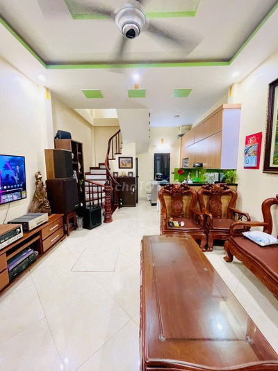 NHÀ ĐẸP LONG LANH - DIỆN TÍCH RỘNG - CÓ SÂN ĐỂ XE - ĐỐNG ĐA - 9.95 TỶ