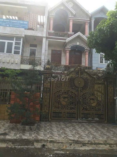 Co cho thuê nhà 2 lầu một trệt Khu Trung tâm hành chính Tp Dĩ An,