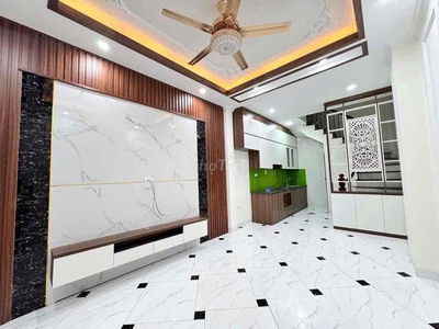 Nhà mới, ngõ thông , gần ô tô, khu vực tiềm năng : 30m2*5 tầng.