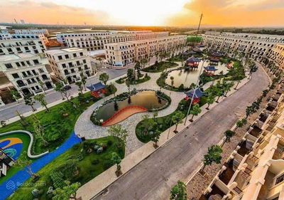 7,9 tỷ sở hữu Shophouse siêu đẹp, trục chính dự án . View đẹp , cơ hội đầu tư vốn 2,7 tỷ