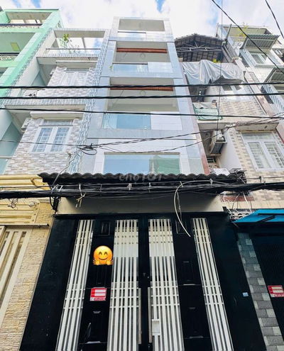 NHÀ 5 TẦNG BTCT VỊ TRÍ ĐẸP KHU VIP ĐOÀN VĂN BƠ Q4