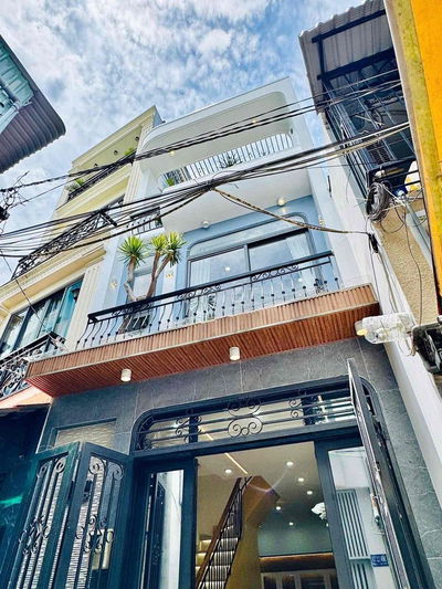 Nhà Đẹp Full Nội Thất 3 Phòng Ngủ Sân Thượng Thoáng Mát
