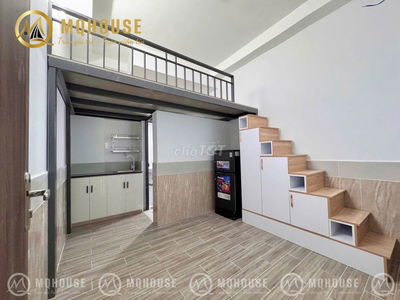 Phòng Có Gác, Full Nội Thất, Cửa Sổ - Gần Cầu Kiệu, Giáp Quận 1, 3