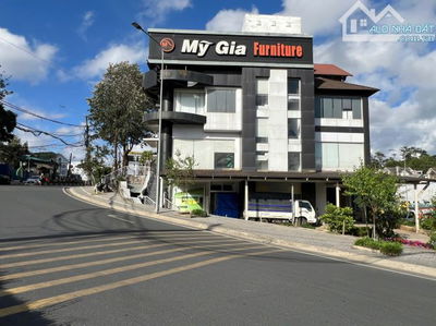 🏢 CHO THUÊ MẶT BẰNG GÓC 3 MẶT TIỀN – VỊ TRÍ VÀNG TRUNG TÂM ĐÀ LẠT