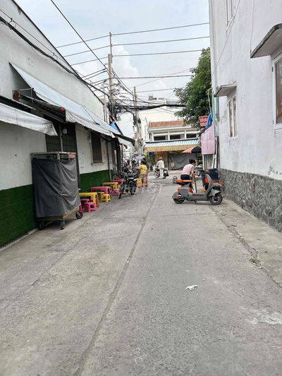 HẺM OTO 5M THÔNG LÊ VĂN QUỚI - GẦN MẶT TIỀN - NGAY BỐN XÃ