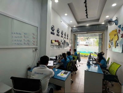 Nhà 4 tầng Mặt tiền 3/2 Q10 (3PN, 4WC). Giá 18tr