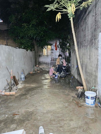 mình cần cho thuê nhà sân vườn ngay kế bên Đại Học Bách Khoa