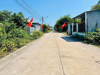 Đất sát đường DH507 gần UBND xả An linh Phú Giáo DT 350m2 giá 460tr