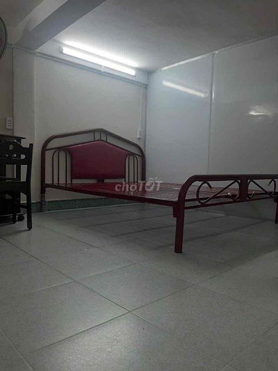 Phòng trọ 35m Trần Hưng Đạo B P14Q5