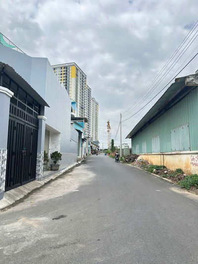 Lô góc Mt xe tải tránh nhau, 100m ra Đường Thống Nhất, sát ĐHQG HCM