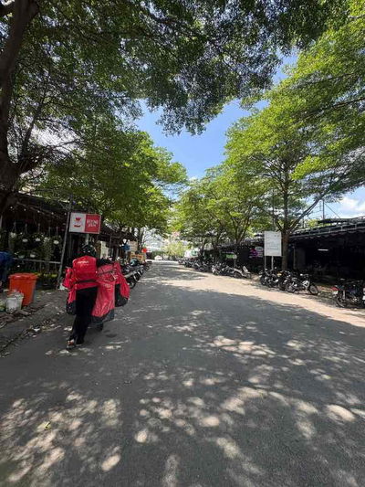 NHÀ TRỊ CAO CẤP NGAY CAO ĐẲNG CÔNG THUI GE