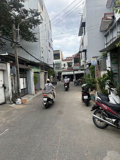 BÁN ĐẤT TẶNG NHÀ 2 TẦNG , PHẠM QUANG ẢNH , PHÙ HỢP ĐẦU TƯ CĂN HỘ