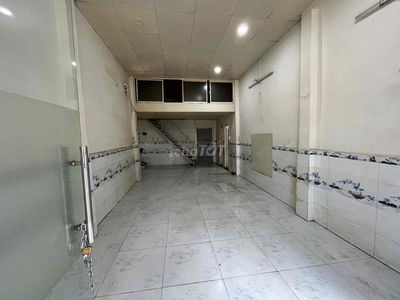 Cho thuê nhà hẻm 3 mặt tiền ở Vĩnh Khánh thông Tôn Đản