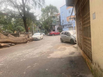 Thửa đất vàng Tựu Liệt, T/Trì-10m oto tránh-Tặng nhà C4-Sổ 58m; MT4m