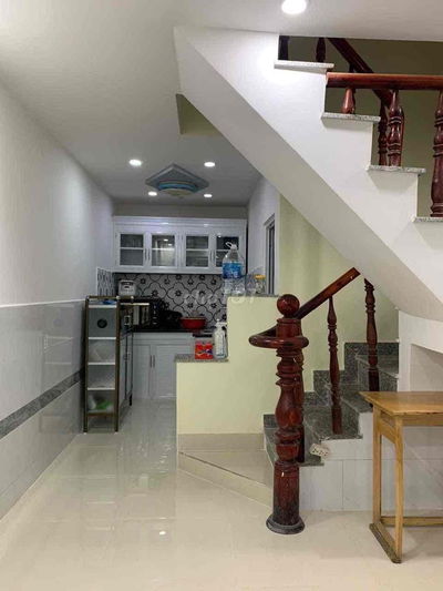 nhà gần cầu vượt ngã tư ga Q12 1 trệt 1 lầu 2pn2wc 40m2 chính chủ