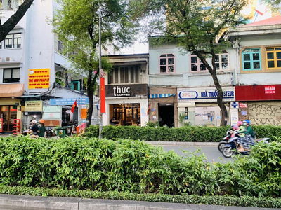 Cho thuê nhà 156 Pasteur, Quận 1 kế bê Phở 24h, cho kinh doanh tự do