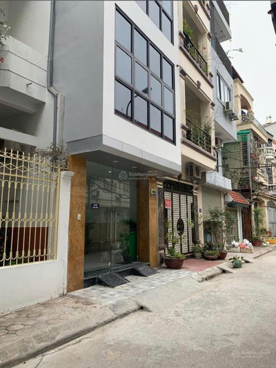 Cho thuê phòng studio full nội thất, ô tô đỗ cửa gần Tiểu học Văn Yên, Hà Đông. Giá 4,2tr