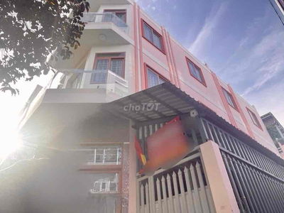 BÁN NHÀ HUỲNH TẤN PHÁT QUẬN 7, NHÀ 3 TẦNG, Ô TÔ NGỦ TRONG NHÀ