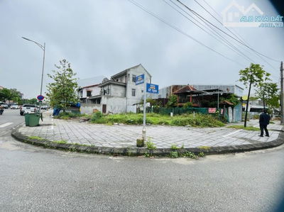 Cho thuê đất 2 mặt tiền Đồng Khởi - Bàu Vá