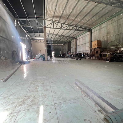 Cho thuê kho xưởng 350m2 điện 3 pha hẻm tải