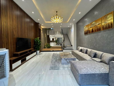Bán nhà 3 tầng Nam Hoà Xuân giá 6 tỷ 250