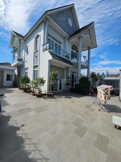 Nhà 366m2 (ngang 16,2m) kế bên làng Đại Học Quốc Gia