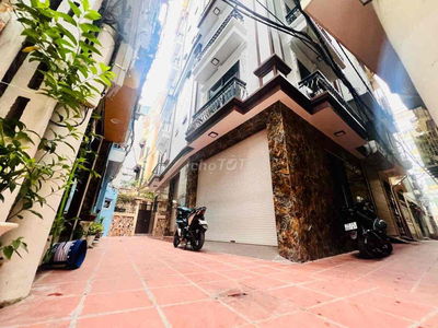 Nhà Đẹp! 3 Mặt thoáng Trần Cung Thang máy 7T* 60m2*Mt 11m Giá 18 tỷ