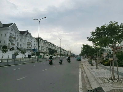 Bán nhà Gò Vấp, hẻm xe hơi Dương Quảng Hàm, 40M²,4 tầng,5Pn, 6.25 tỷTL
