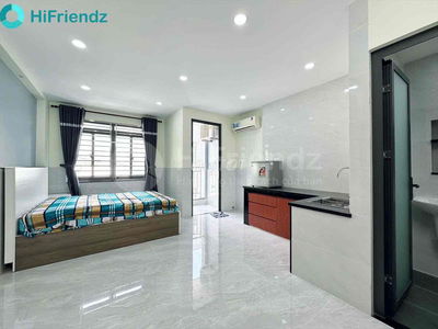 CHO THUÊ CĂN HỘ BAN CÔNG FULL NỘI THẤT DIỆN TÍCH LỚN THANG MÁY