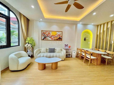 Bán nhà Phạm Văn Đồng, Cầu Giấy - 36m²*5 tầng, nội thất đẹp, ở ngay