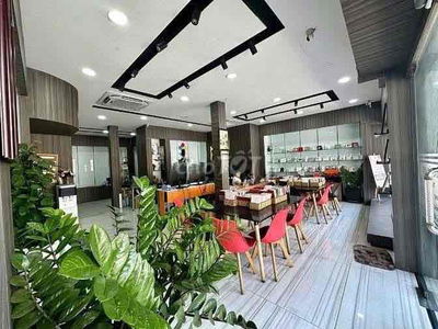 Cho Thuê Nhà Nguyên Căn MBKD 8x12m, 4 Lầu Hồ Văn Huê