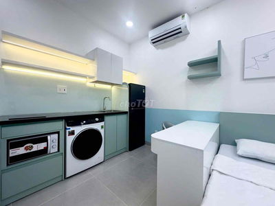 CĂN HỘ DỊCH VỤ FULL NỘI THẤT CÓ MÁY GIẶT RIÊNG NGAY VÒNG XOAY DÂN CHỦ