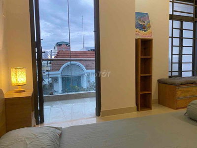 CĂN HỘ 1PN BANCON CỬA SỔ LỚN FULL NỘI THẤT, ngay TRUNG TÂM QUẬN 7