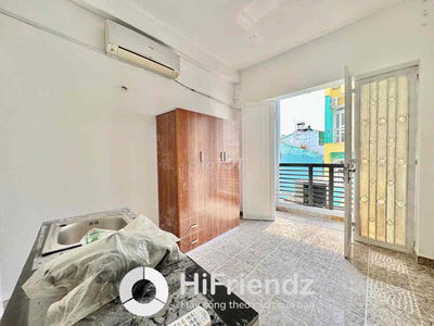 PHÒNG BAN CÔNG FULL ĐỒ NGAY LÊ VĂN SỸ GIÁP QUẬN 3 GIÁ RẺ
