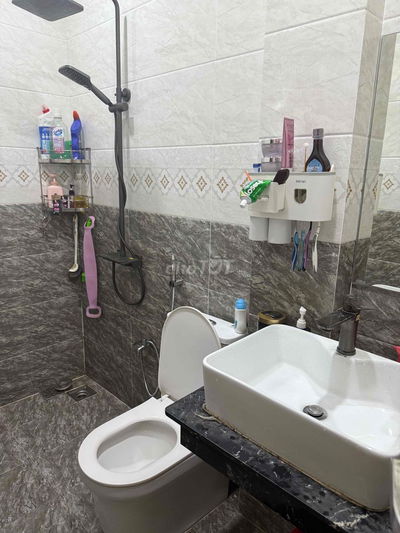 kẹt tiền bán rẻ nhà Nguyễn văn thoại diện tích 125m ngang 5