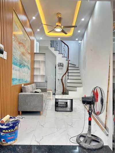 HOÀ BÌNH 7 - MINH KHAI - HAI BÀ TRƯNG
DT 25m / 4 tầng / 5.55 tỷ  Có TL