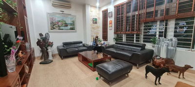 Cho thuê nhà nguyên căn 5 tầng  phố Văn Cao, 45m2, có gara ô tô