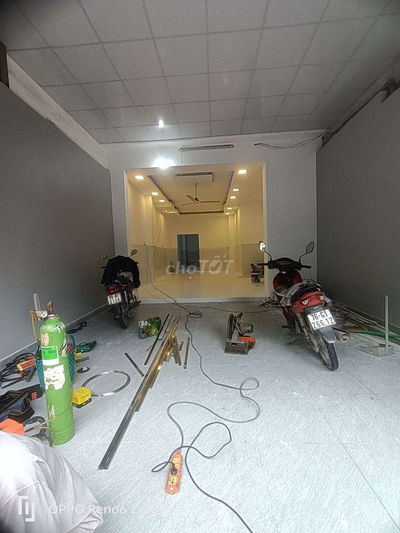 Hót nhà 5 x 22 có 3 lầu 5pn 6wc sân thượng