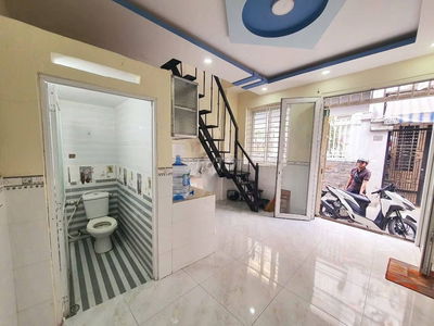 Bán nhà hẻm oto ngay trường trinh nhà 3 tầng  ngang 5x10m Chỉ 5,5 tỷ.