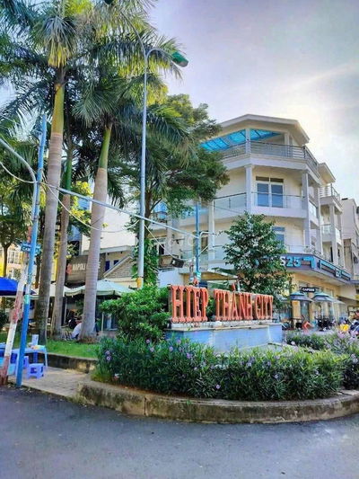 Bán nhà phố KDC Hiệp Thành city có tầng hầm nội thất gỗ đỏ sang xịn