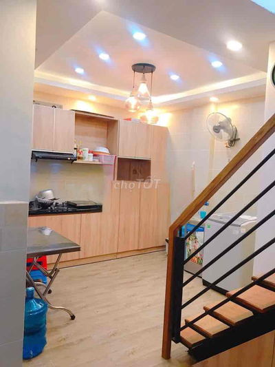 CHO THUÊ NHÀ NHỎ XINH NGUYỄN TRÃI QUẬN 1