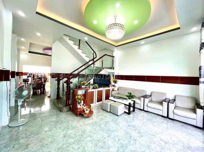 Bán nhà 1 trệt 1 lầu, 2pn 1wc, phường Phước Hậu, Long Hồ, Vĩnh Long