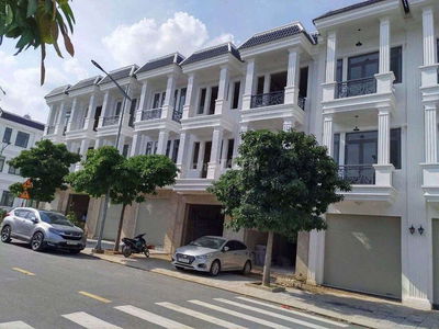 Cho thuê nhà phố liền kề gần An Phú