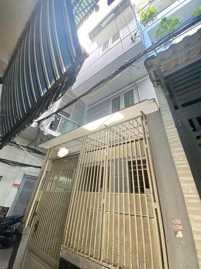 Nguyên căn 3PN máy lạnh Trần Hưng Đạo Q1 gần HXH có máy giặt nước nong