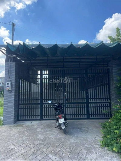 Nhà 1 trệt 1 lửng, MT nhựa, 249,4m2, 1 sẹc TL7, Xã Thái Mỹ,Giá 1 tỷ190