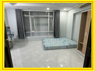 Phòng gần công viên Lê Văn Tám, đủ tiện nghi, thoáng