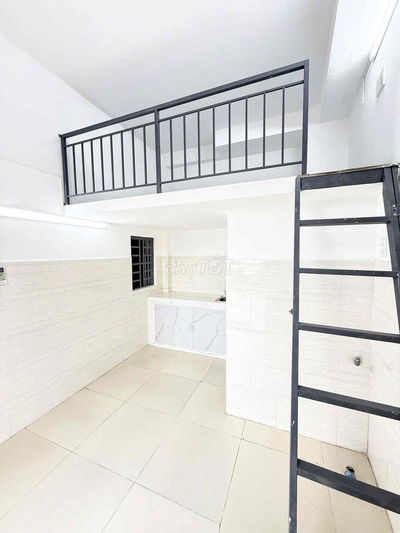 PHÒNG DUPLEX BAN CÔNG GIÁ RẺ GÒ VẤp