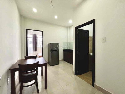 Cho Thuê 1PN Balcon 40m2 Full NT 4ng3xe Thang Máy Hầm Xe Ngay Cầu 3/2
